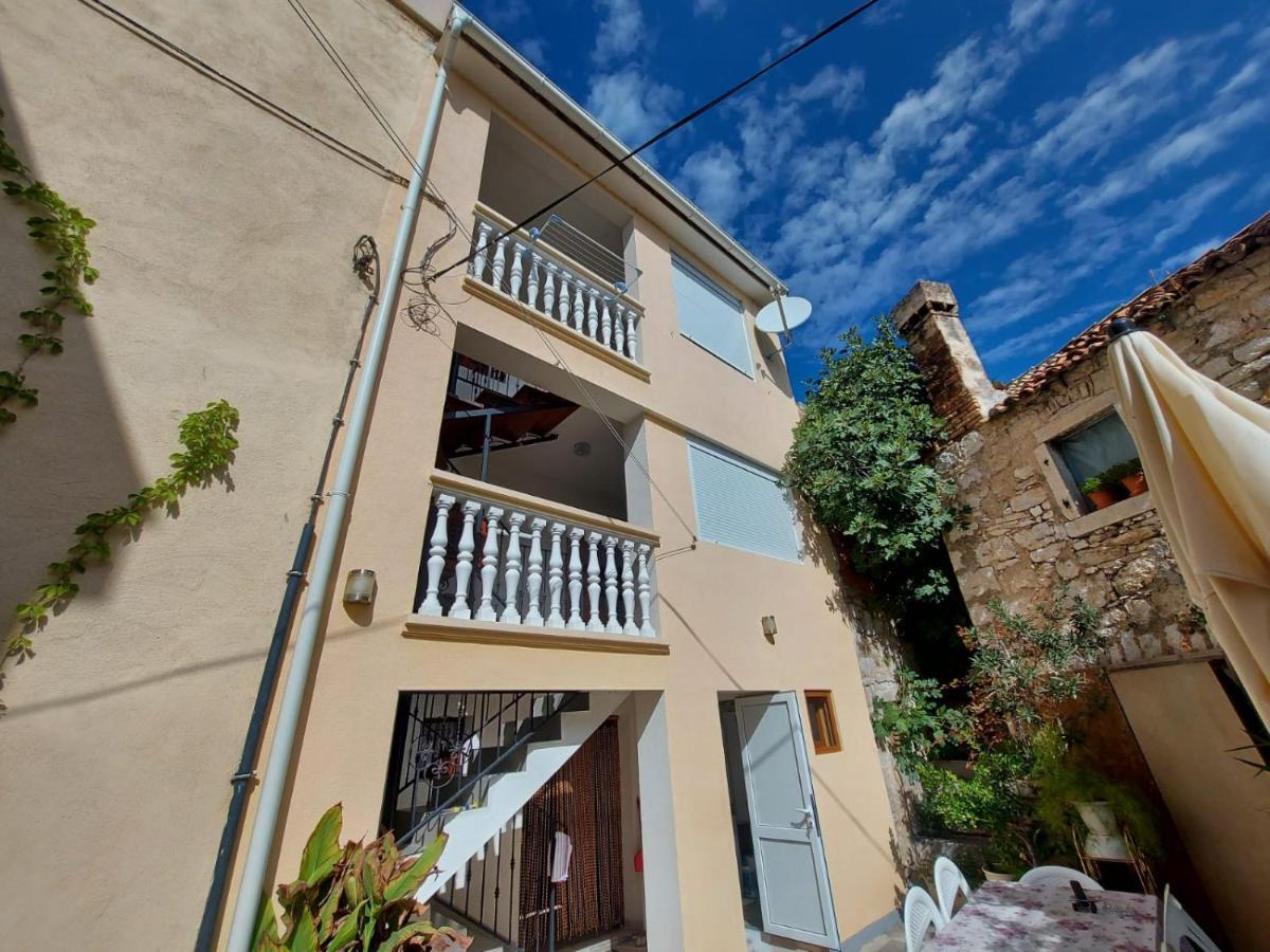 Sweet Sea Apartments Pakoštane Exterior foto