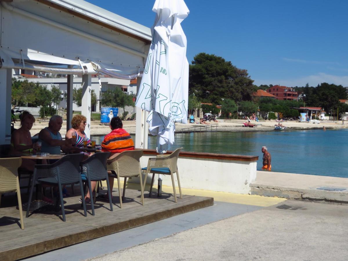Sweet Sea Apartments Pakoštane Exterior foto